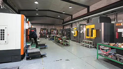 Радионица за израду калупа је изградила чврст темељ квалитета кроз своје снажне могућности